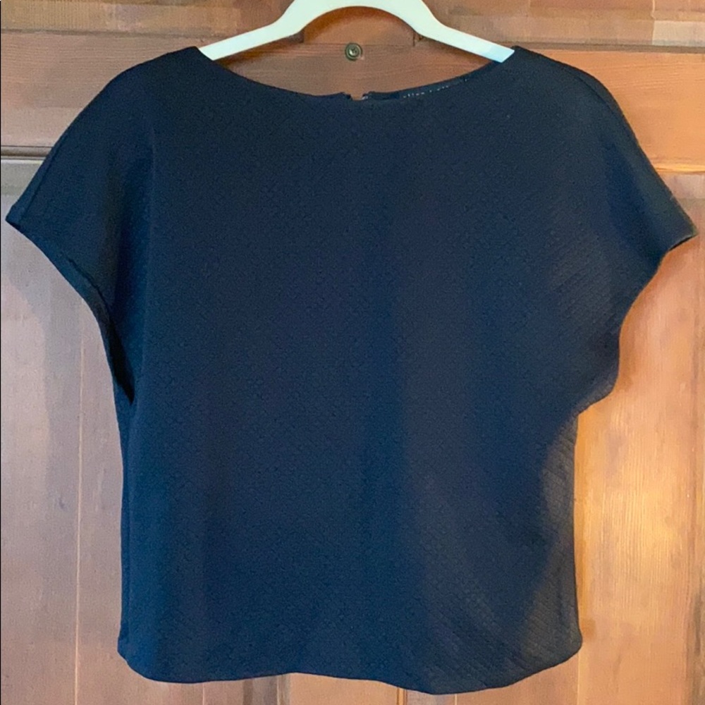 Alice + Olivia Black Diamond Print Fitted Top
